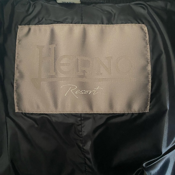 Herno Stylish Black Coat, US Size S, EU size 36 - Picture 4 of 7